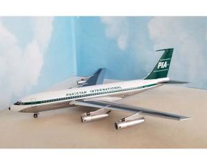 Pakistan International B720 AP-AXL 1:200 Scale Aeroclassics AC211186A