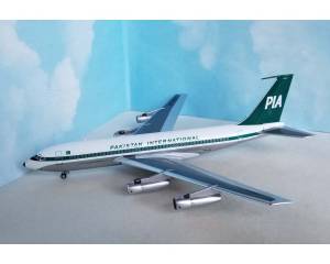 Pakistan International B720 AP-ATQ 1:200 Scale Aeroclassics AC211186B