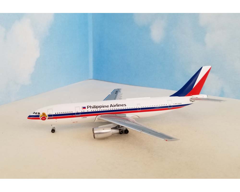 Amazon.co.jp: AeroClassics 1/400 完成品 Japan Airlines For