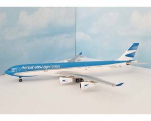 Aerolineas Argentinas A340-300 LV-CSD 1:400 Scale Aeroclassics AC411162