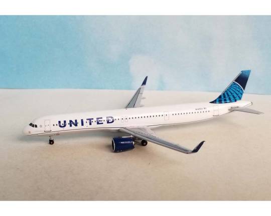 United Airlines n/c A321neo N14502 1:400 Scale Aeroclassics