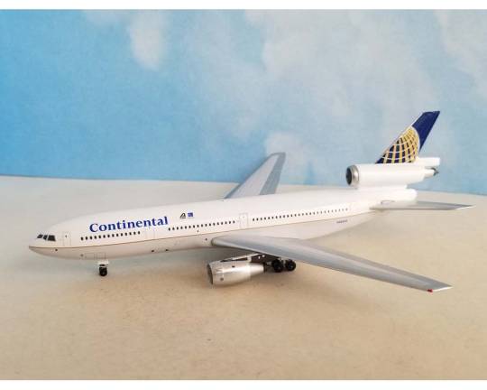 Continental Airlines / Alitalia Split livery DC-10-30 N68060