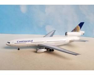 Continental Airlines DC-10-10 N68044 1:400 Scale Aeroclassics AC411338