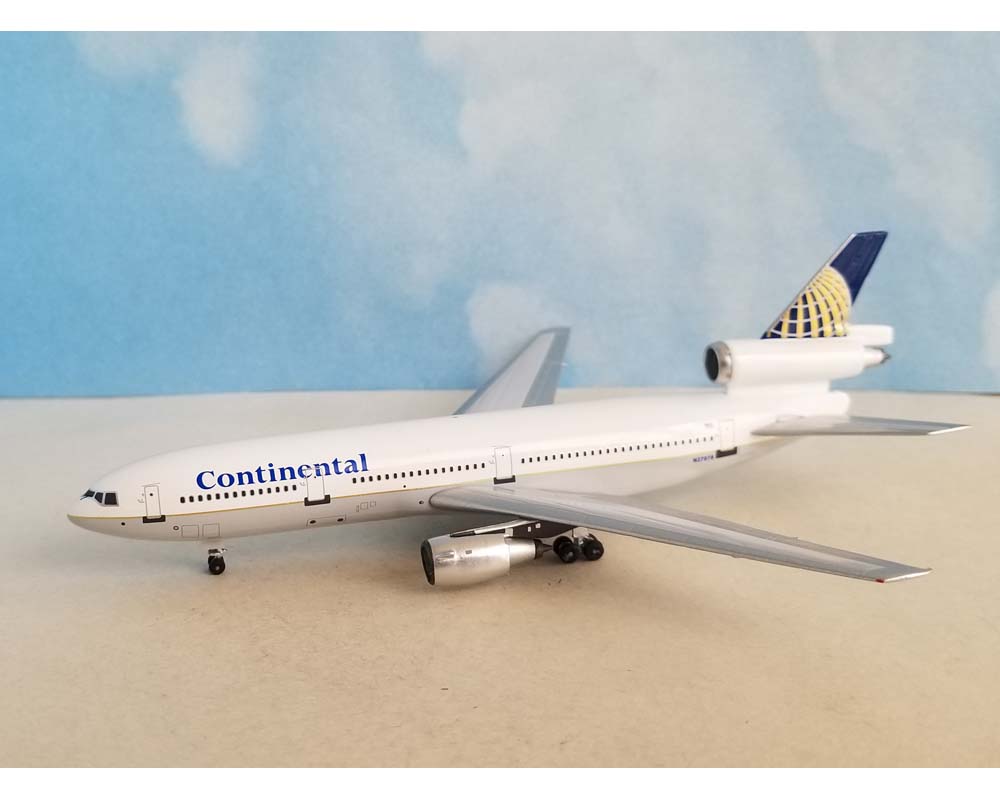 Continental Airlines DC-10-30 N37078 1:400 Scale Aeroclassics