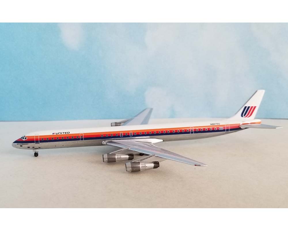United Airlines DC-8-61 N8070U 1:400 Scale Aeroclassics AC411382