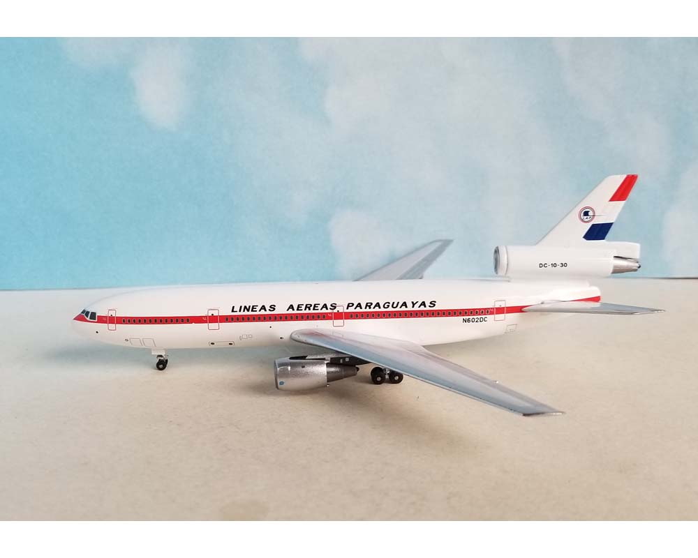 Lap Paraguay DC-10-30 N602DC 1:400 Scale Aeroclassics AC411427