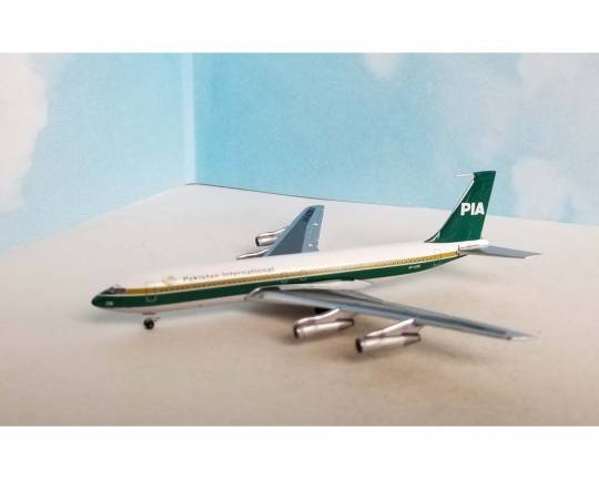 Pakistan International B707 AP-AZW 1:400 Scale Aeroclassics