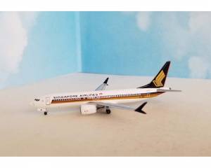 Singapore Airlines B737 MAX8 9V-MBA 1:400 Scale Bluebox BBX41635