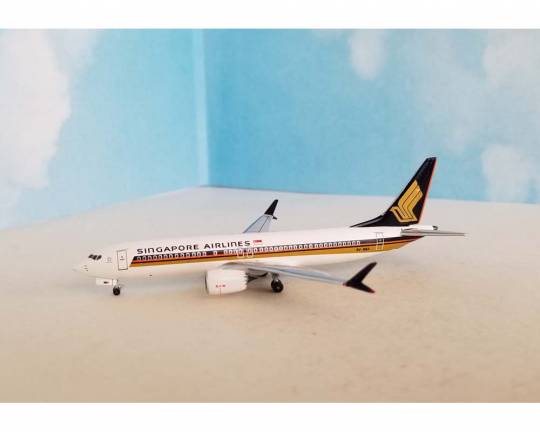 Singapore Airlines B737 MAX8 9V-MBA 1:400 Scale Bluebox