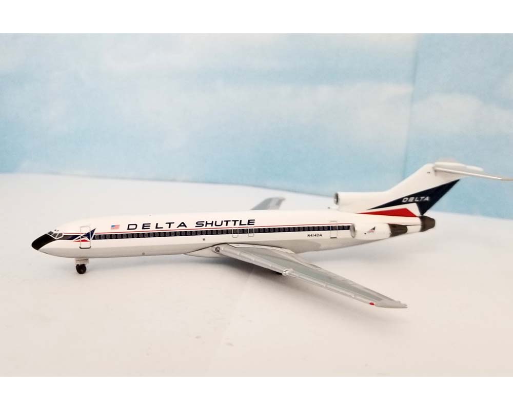 www.JetCollector.com: Braniff International B727-200 w/stand