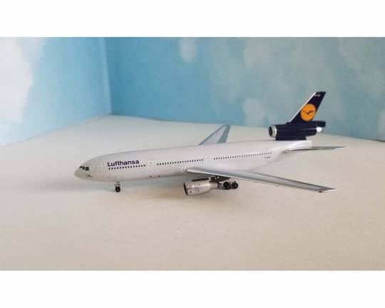 AEROCLASSICS LUFTHANSA DC-10-30 D-ADSO 1:400 Scale AC419738