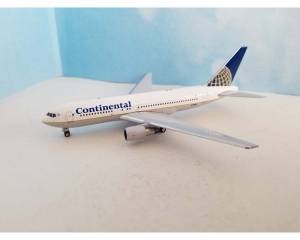 AEROCLASSICS CONTINENTAL B767-200 N76151 1:400 Scale AC419435