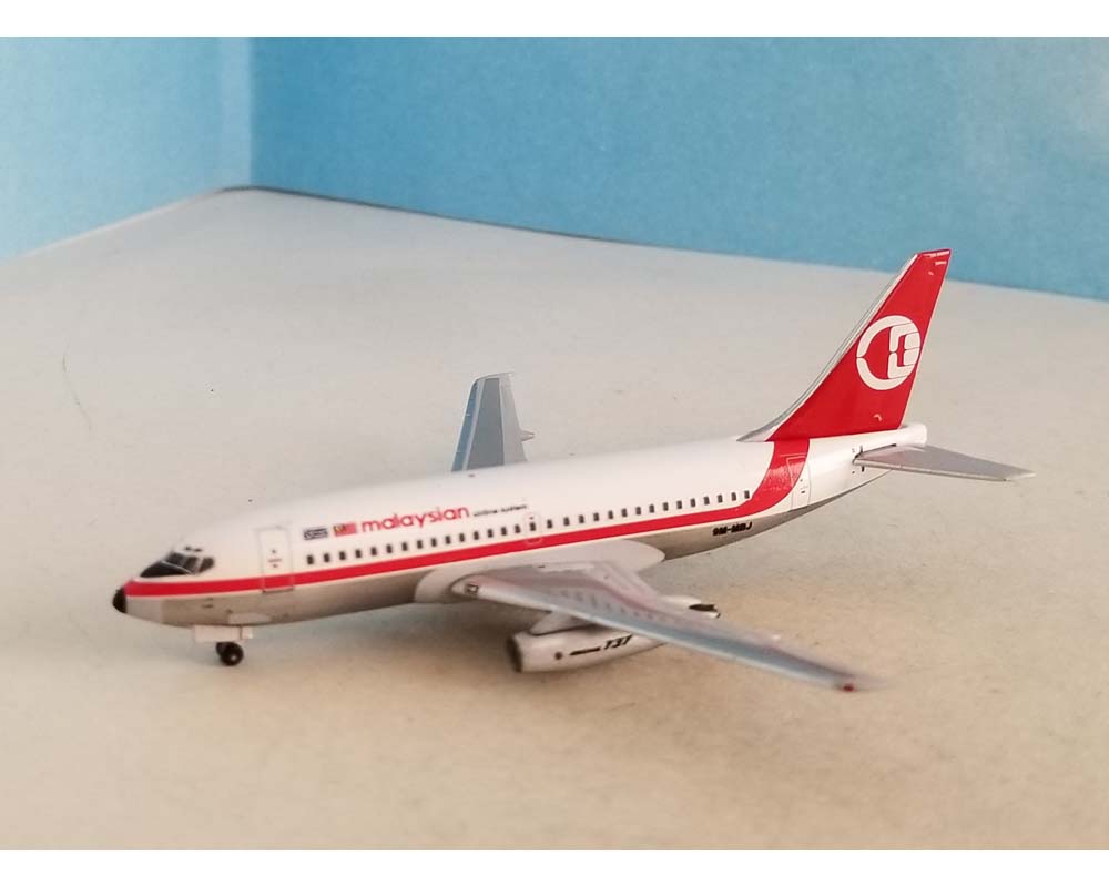 MALAYSIA AIRLINES Boeing B737-200 9M-MBJ 1:400 Scale