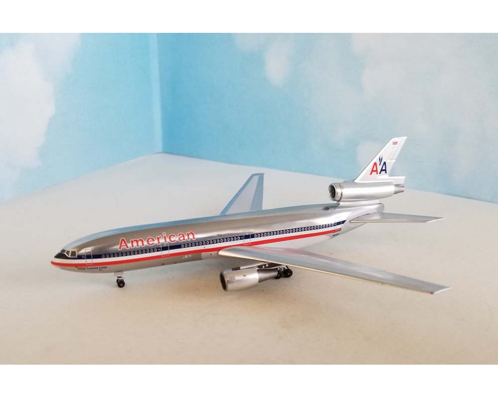 AMERICAN AIRLINES Douglas DC-10 N164AA 1:400 Scale BLUEBOX BBX41602 ...